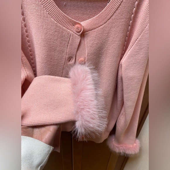 Pink Fuzzy Top - Picture 4 of 9